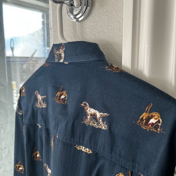 CLEARANCE Men’s Medium Columbia Navy Button Down Shirt With Hunting Dogs Print - Picture 3 of 12